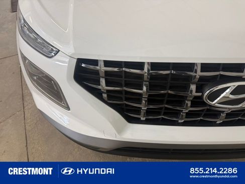 Used 2026 Hyundai Venue SEL FWD image 5