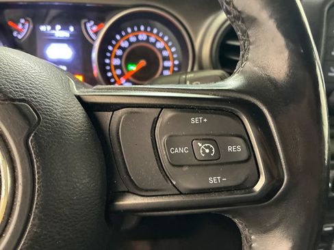 Used 2018 Jeep Wrangler Unlimited Sport S AWD/4WD image 17