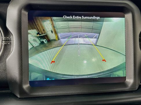 Used 2022 Jeep Wrangler Unlimited Sahara AWD/4WD image 43