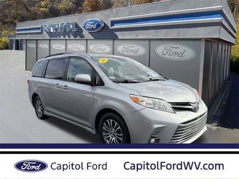 Used 2019 Toyota Sienna XLE image 1