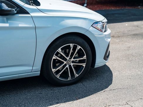 Used 2025 Volkswagen Jetta Sport FWD image 17