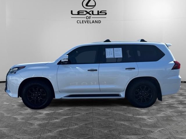 Used 2017 Lexus LX 570 4WD w/ Luxury Package image 3