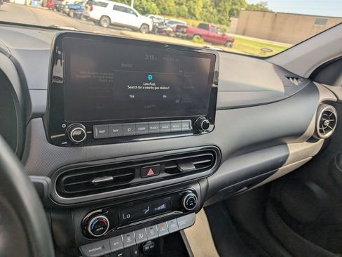 Used 2023 Hyundai Kona Limited AWD/4WD image 19