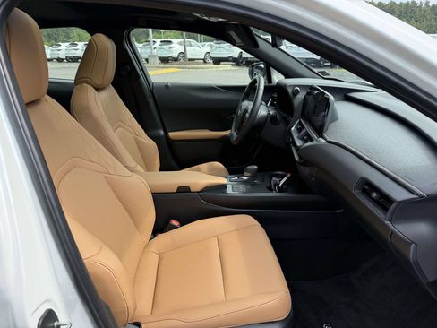 Used 2025 Lexus UX 300h AWD w/ Accessory Package (Z1) image 15