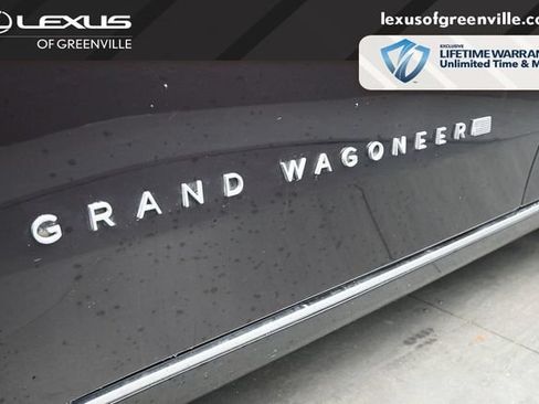 Used 2023 Jeep Grand Wagoneer Series II AWD/4WD image 10
