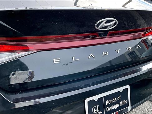 Used 2021 Hyundai Elantra SEL image 9