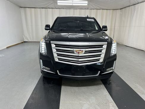 Used 2020 Cadillac Escalade Platinum AWD/4WD image 3