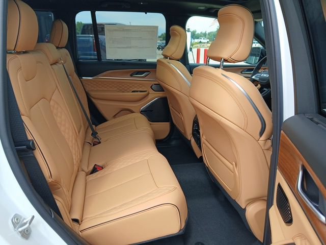 New 2027 Jeep Grand Cherokee Summit w/ Adv Protech Group IV AWD/4WD image 28