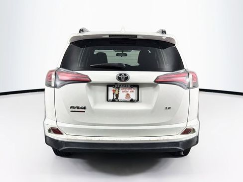 Used 2016 Toyota RAV4 LE FWD image 7