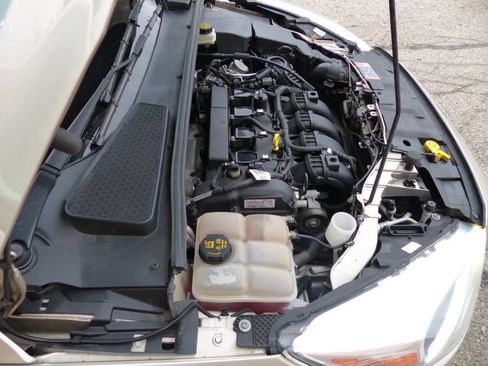 Used 2017 Ford Focus Titanium image 17