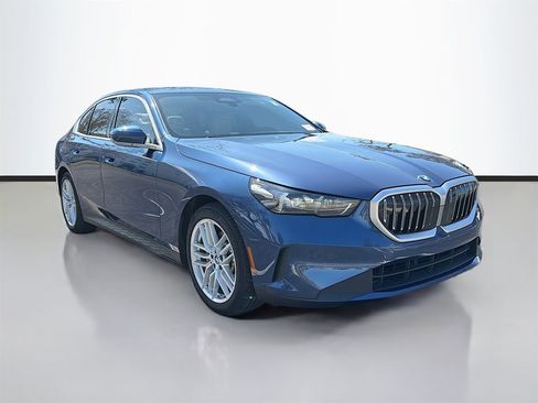 Used 2025 BMW 530i w/ M Sport Package image 2