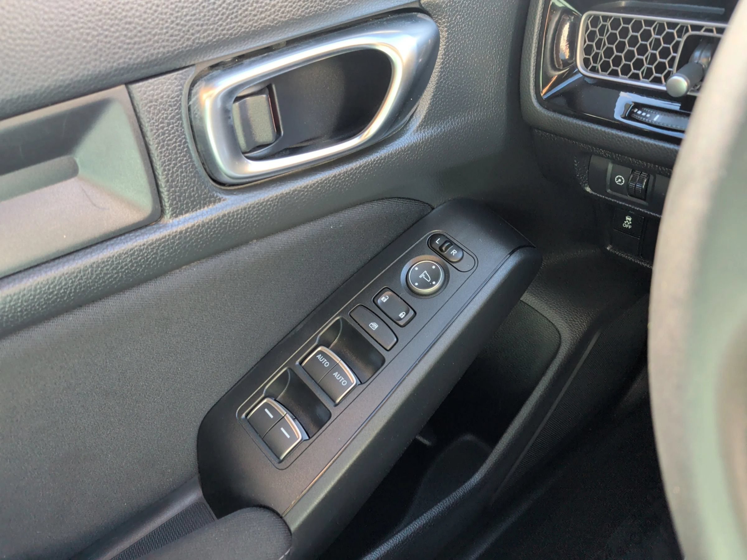 Used 2025 Honda Civic Sport image 28
