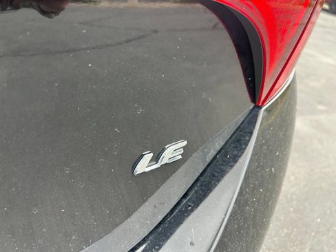Used 2019 Toyota Corolla LE FWD image 9