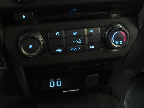 Used 2018 Ford F150 XLT w/ Equipment Group 301A Mid AWD/4WD image 43