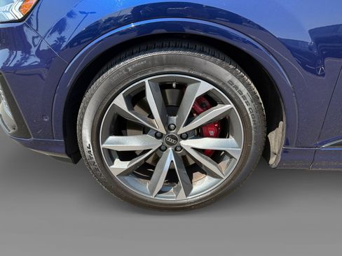 Used 2023 Audi SQ7 Prestige AWD/4WD image 9