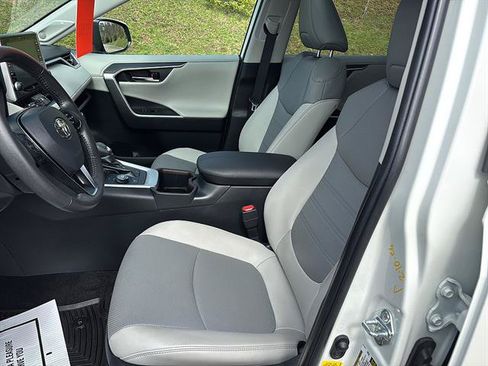 Used 2022 Toyota RAV4 Limited AWD/4WD image 11