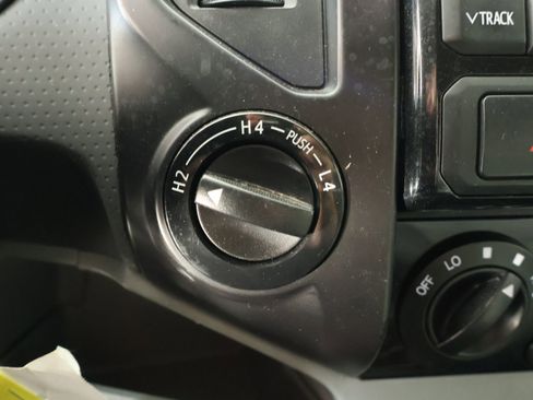 Used 2013 Toyota Tacoma 4x4 Double Cab w/ Convenience Pkg image 6