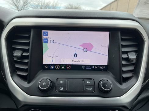 Used 2020 GMC Acadia SLT FWD image 32