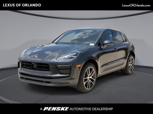 Used 2025 Porsche Macan AWD/4WD image 1