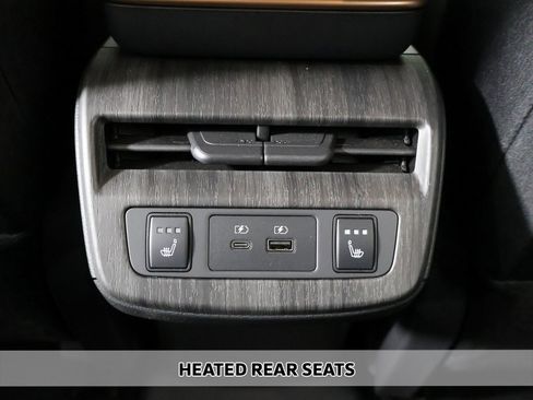 Used 2023 Nissan Ariya ENGAGE image 9