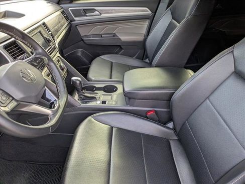 Used 2022 Volkswagen Atlas Cross Sport SE image 15