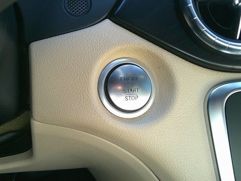 Used 2018 Mercedes-Benz CLA 250 image 30