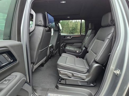 New 2026 GMC Yukon XL Denali w/ Denali Reserve Package image 16