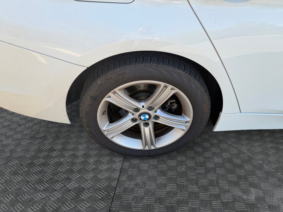 Used 2015 BMW 328i xDrive Sedan AWD/4WD image 27