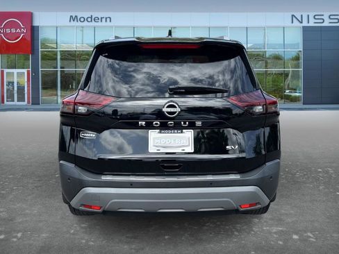 Certified 2023 Nissan Rogue SV w/ SV Premium B Package FWD image 8