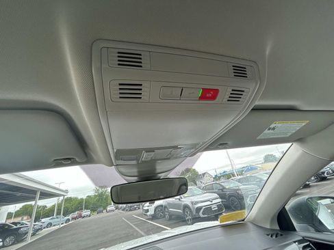 New 2025 Volkswagen Taos S image 10