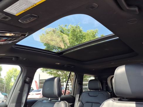 Used 2023 Jeep Grand Cherokee L Overland AWD/4WD image 5
