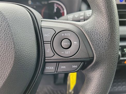 Used 2025 Toyota RAV4 LE image 20