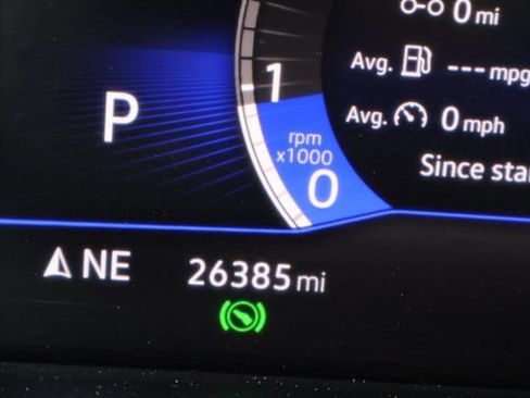 Certified 2023 Volkswagen Tiguan SE FWD image 2