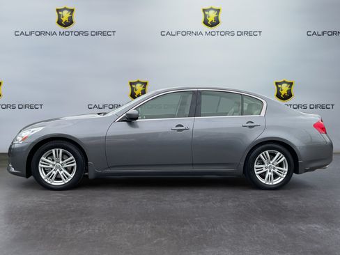 Used 2013 INFINITI G37 Journey RWD image 8