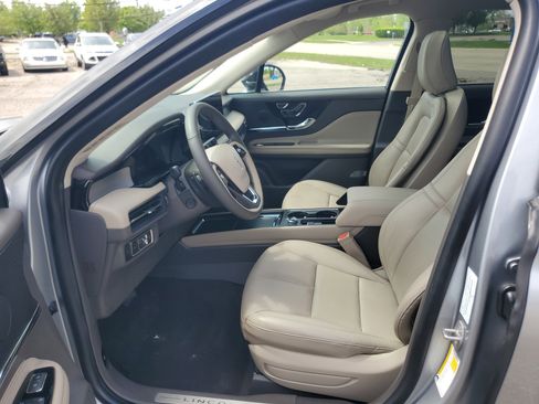 Certified 2024 Lincoln Corsair AWD w/ Equipment Group 101A image 12