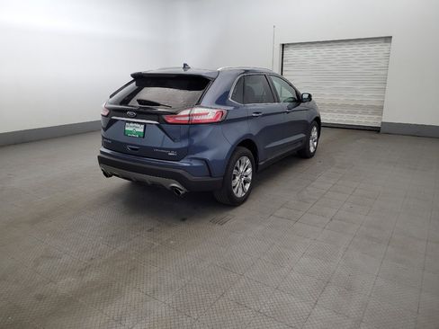 Used 2019 Ford Edge Titanium AWD/4WD image 9