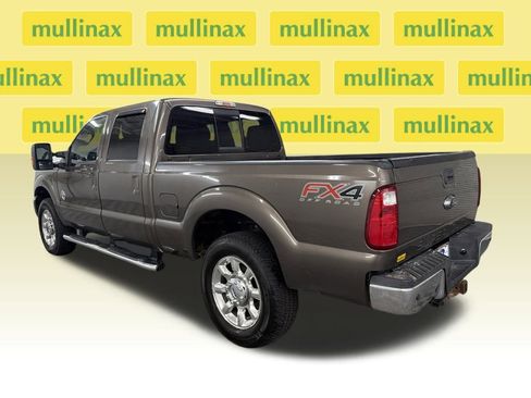 Used 2016 Ford F250 Lariat w/ Lariat Interior Package image 8