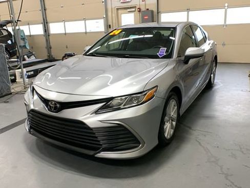 Used 2024 Toyota Camry LE FWD image 3