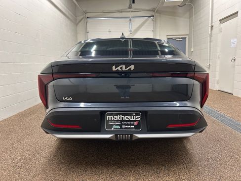 Used 2025 Kia K4 LXS image 3