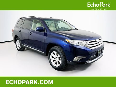 Used 2012 Toyota Highlander SE w/ Tow Pkg image 1
