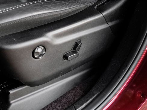 Used 2017 Jeep Grand Cherokee Limited image 41