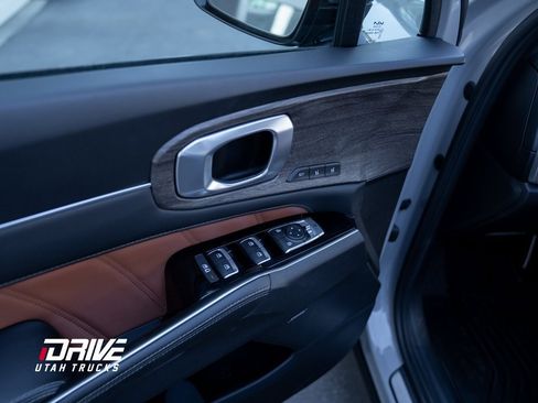 Used 2022 Kia Sorento SX Prestige w/ Rust Color Package image 34