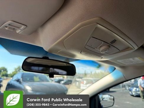 Used 2014 Ford Focus Titanium FWD image 20