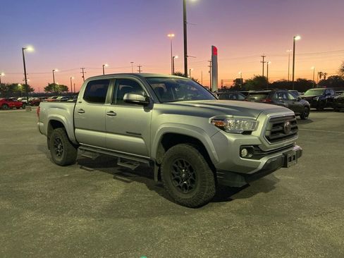 Used 2022 Toyota Tacoma SR5 image 3