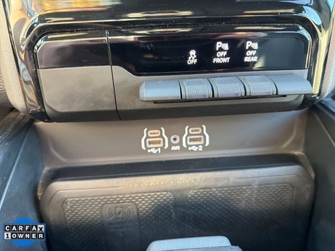 Used 2025 RAM 1500 Laramie image 16