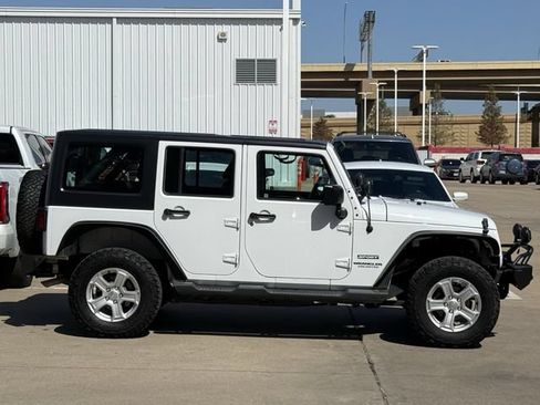 Used 2017 Jeep Wrangler Unlimited Sport w/ Max Tow Package AWD/4WD image 3