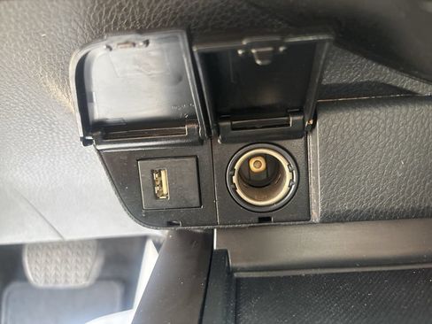 Used 2024 Toyota Camry SE FWD image 15