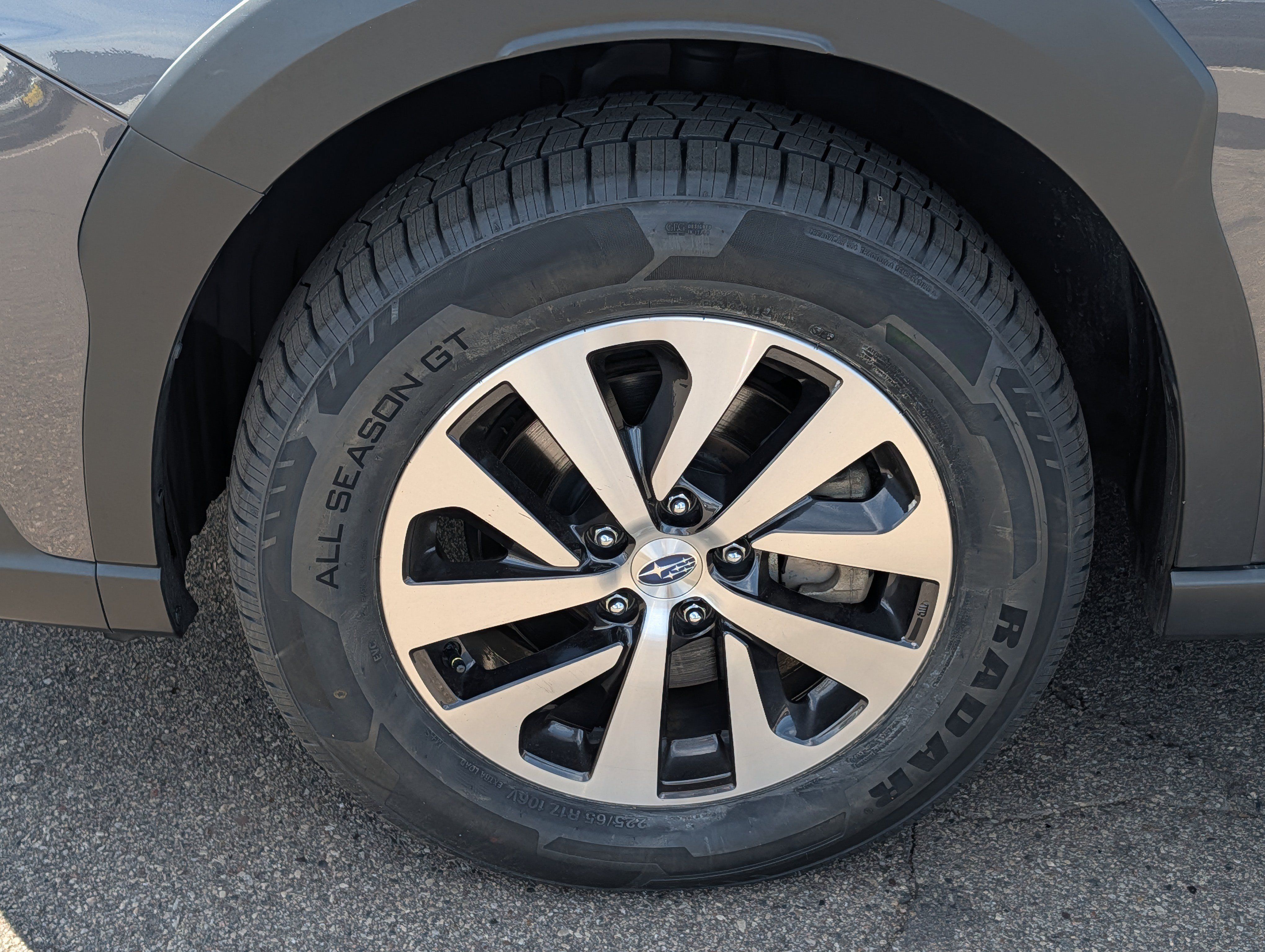 Used 2025 Subaru Outback Premium AWD/4WD image 15
