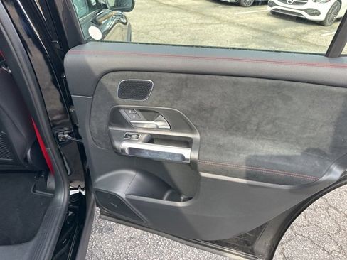 Used 2025 Mercedes-Benz GLB 35 AMG AMG GLB 35 image 17