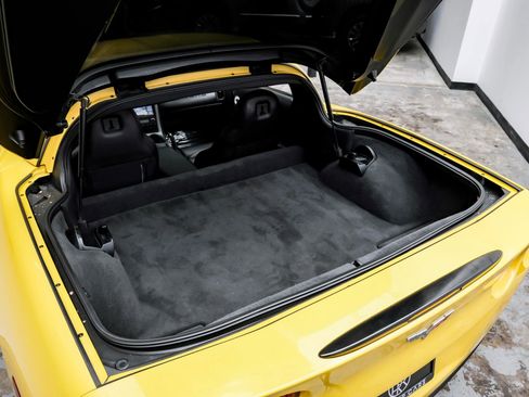 Used 2006 Chevrolet Corvette Coupe image 39